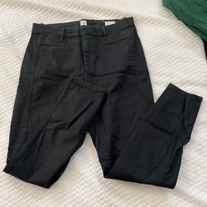 Black skinny pants